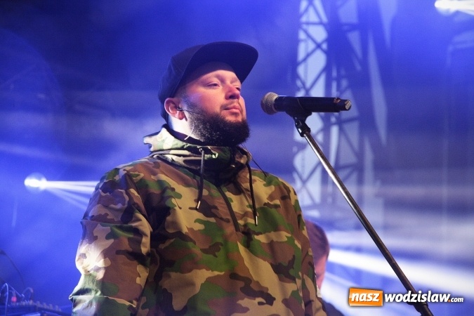 Zdjęcie w galerii na portalu naszwodzislaw.com: Grupa Piersi zagrała dla Oliwii Nalepki wiadomości z regionu