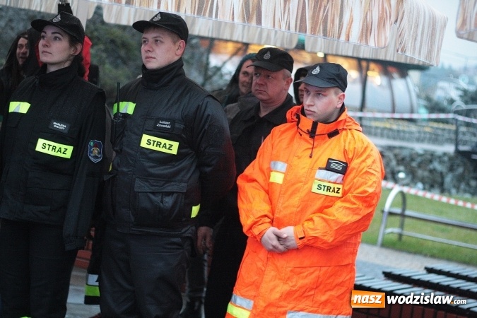 Zdjęcie w galerii na portalu naszwodzislaw.com: Grupa Piersi zagrała dla Oliwii Nalepki wiadomości z regionu