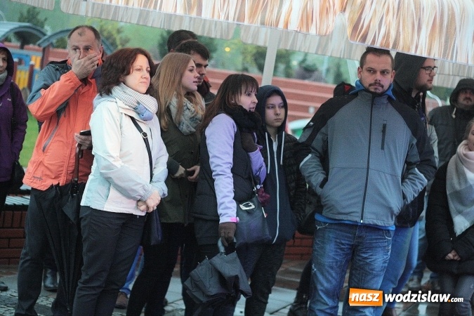 Zdjęcie w galerii na portalu naszwodzislaw.com: Grupa Piersi zagrała dla Oliwii Nalepki wiadomości z regionu