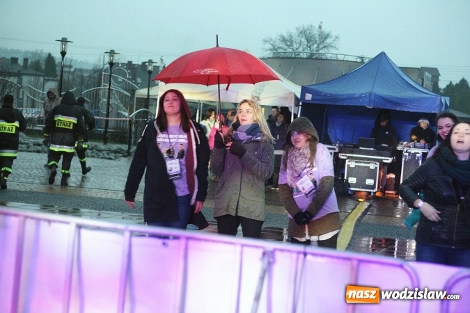 Zdjęcie w galerii na portalu naszwodzislaw.com: Grupa Piersi zagrała dla Oliwii Nalepki wiadomości z regionu