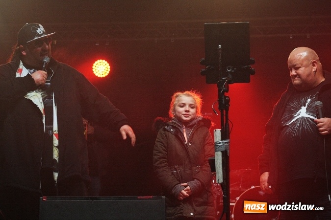 Zdjęcie w galerii na portalu naszwodzislaw.com: Grupa Piersi zagrała dla Oliwii Nalepki wiadomości z regionu