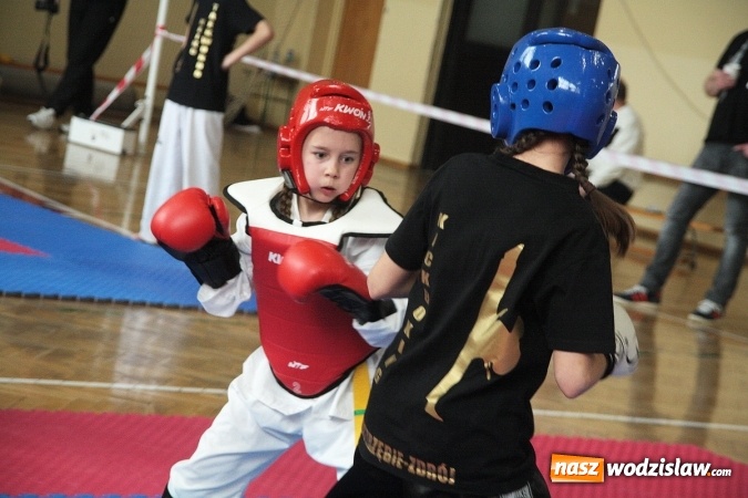 Zdjęcie w galerii na portalu naszwodzislaw.com: Walczą o puchar w&oacute;jta Marklowic wiadomości z regionu