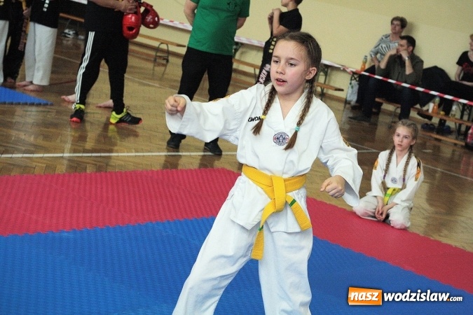 Zdjęcie w galerii na portalu naszwodzislaw.com: Walczą o puchar w&oacute;jta Marklowic wiadomości z regionu