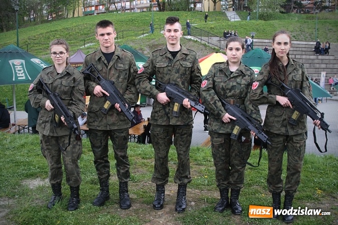 Zdjęcie w galerii na portalu naszwodzislaw.com: Piknik Edukacyjny w Rodzinnym Parku Rozrywki wiadomości z regionu