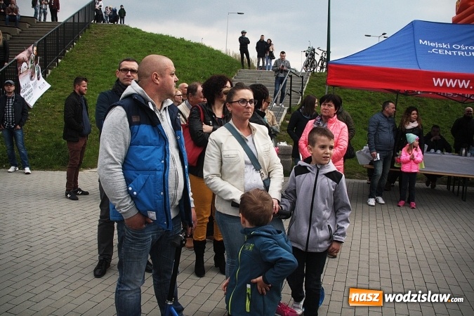 Zdjęcie w galerii na portalu naszwodzislaw.com: Piknik Edukacyjny w Rodzinnym Parku Rozrywki wiadomości z regionu