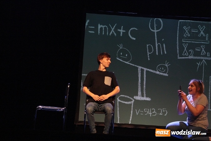 Zdjęcie w galerii na portalu naszwodzislaw.com: Jak odnaleźć się w cyberrzeczywistości? Teatr Szydło o nowych technologiach na scenie WCK wiadomości z regionu