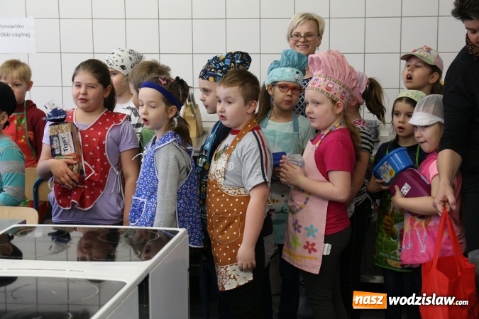 Zdjęcie w galerii na portalu naszwodzislaw.com: ZSP numer 2 w Rydułtowach: przygotowywali smakołyki wiadomości z regionu