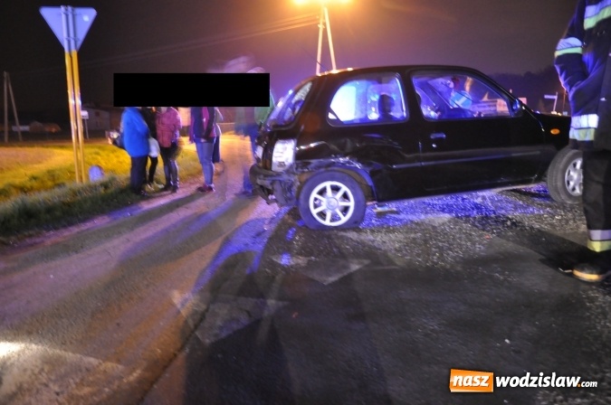 Zdjęcie w galerii na portalu naszwodzislaw.com: Nissan z powiatu wodzisławskiego zderzył się z oplem tigrą w Rzuchowie wiadomości z regionu