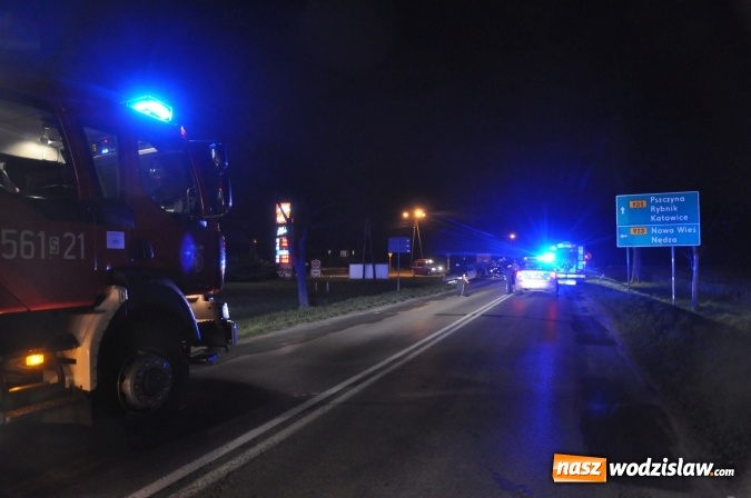 Zdjęcie w galerii na portalu naszwodzislaw.com: Nissan z powiatu wodzisławskiego zderzył się z oplem tigrą w Rzuchowie wiadomości z regionu