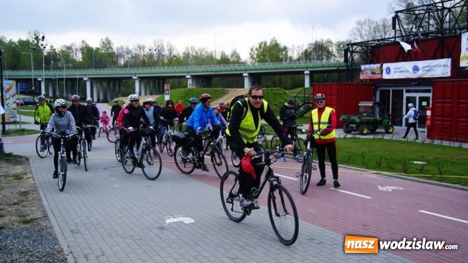 Zdjęcie w galerii na portalu naszwodzislaw.com: Rowerem po Wodzisławiu. Tym razem pogoda nie przeszkodziła wiadomości z regionu