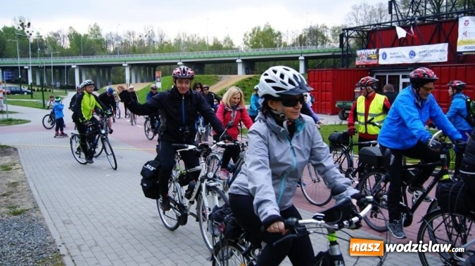 Zdjęcie w galerii na portalu naszwodzislaw.com: Rowerem po Wodzisławiu. Tym razem pogoda nie przeszkodziła wiadomości z regionu