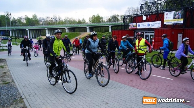 Zdjęcie w galerii na portalu naszwodzislaw.com: Rowerem po Wodzisławiu. Tym razem pogoda nie przeszkodziła wiadomości z regionu
