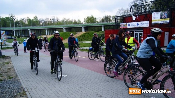 Zdjęcie w galerii na portalu naszwodzislaw.com: Rowerem po Wodzisławiu. Tym razem pogoda nie przeszkodziła wiadomości z regionu