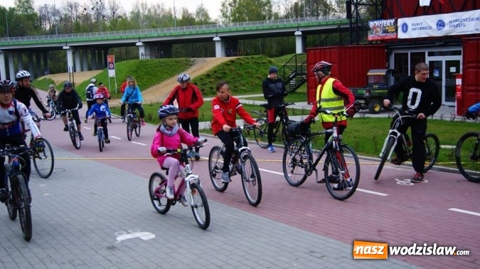 Zdjęcie w galerii na portalu naszwodzislaw.com: Rowerem po Wodzisławiu. Tym razem pogoda nie przeszkodziła wiadomości z regionu