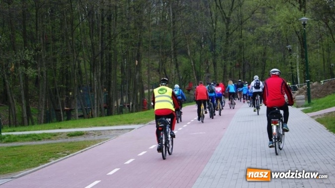 Zdjęcie w galerii na portalu naszwodzislaw.com: Rowerem po Wodzisławiu. Tym razem pogoda nie przeszkodziła wiadomości z regionu