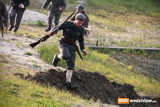 Zdjęcie w galerii na portalu naszwodzislaw.com: Rekonstrukcja bitwy olzańskiej, czyli Piknik Powstańczy w Olzie wiadomości z regionu