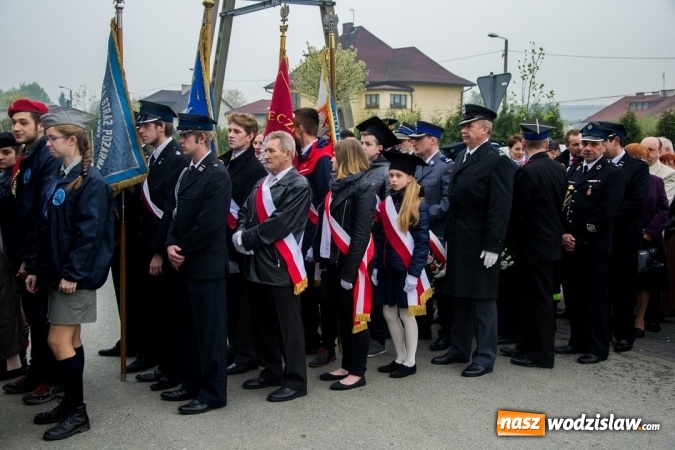 Zdjęcie w galerii na portalu naszwodzislaw.com: Święto Flagi, 96. rocznica wybuchu III Powstania Śląskiego, rocznica uchwalenia Konstytucji 3 Maja oraz Święto św. Floriana. Uroczystości w Rydułtowach wiadomości z regionu
