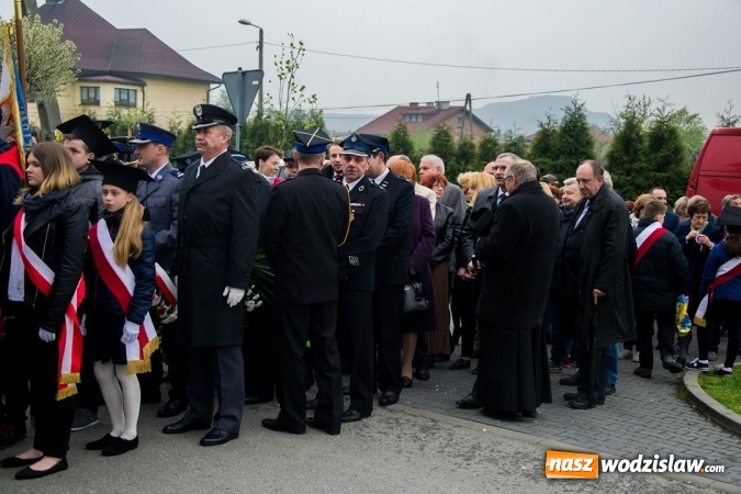 Zdjęcie w galerii na portalu naszwodzislaw.com: Święto Flagi, 96. rocznica wybuchu III Powstania Śląskiego, rocznica uchwalenia Konstytucji 3 Maja oraz Święto św. Floriana. Uroczystości w Rydułtowach wiadomości z regionu