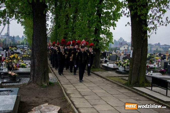 Zdjęcie w galerii na portalu naszwodzislaw.com: Święto Flagi, 96. rocznica wybuchu III Powstania Śląskiego, rocznica uchwalenia Konstytucji 3 Maja oraz Święto św. Floriana. Uroczystości w Rydułtowach wiadomości z regionu