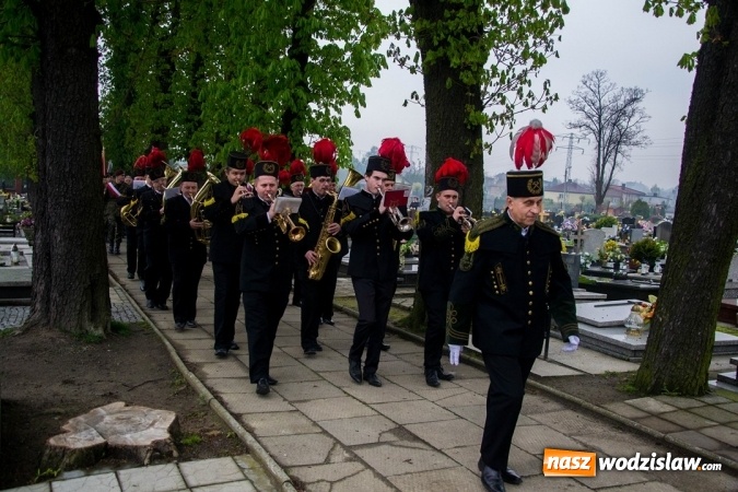 Zdjęcie w galerii na portalu naszwodzislaw.com: Święto Flagi, 96. rocznica wybuchu III Powstania Śląskiego, rocznica uchwalenia Konstytucji 3 Maja oraz Święto św. Floriana. Uroczystości w Rydułtowach wiadomości z regionu