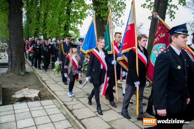 Zdjęcie w galerii na portalu naszwodzislaw.com: Święto Flagi, 96. rocznica wybuchu III Powstania Śląskiego, rocznica uchwalenia Konstytucji 3 Maja oraz Święto św. Floriana. Uroczystości w Rydułtowach wiadomości z regionu