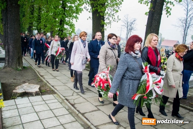 Zdjęcie w galerii na portalu naszwodzislaw.com: Święto Flagi, 96. rocznica wybuchu III Powstania Śląskiego, rocznica uchwalenia Konstytucji 3 Maja oraz Święto św. Floriana. Uroczystości w Rydułtowach wiadomości z regionu
