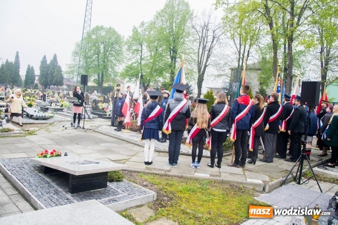 Zdjęcie w galerii na portalu naszwodzislaw.com: Święto Flagi, 96. rocznica wybuchu III Powstania Śląskiego, rocznica uchwalenia Konstytucji 3 Maja oraz Święto św. Floriana. Uroczystości w Rydułtowach wiadomości z regionu