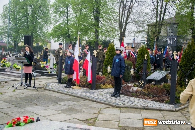 Zdjęcie w galerii na portalu naszwodzislaw.com: Święto Flagi, 96. rocznica wybuchu III Powstania Śląskiego, rocznica uchwalenia Konstytucji 3 Maja oraz Święto św. Floriana. Uroczystości w Rydułtowach wiadomości z regionu