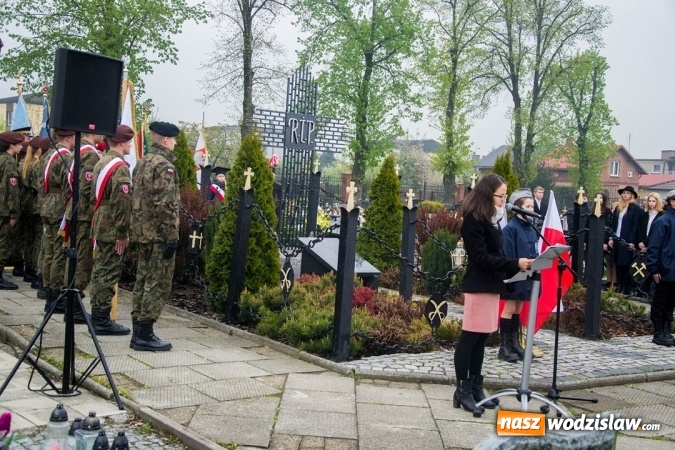 Zdjęcie w galerii na portalu naszwodzislaw.com: Święto Flagi, 96. rocznica wybuchu III Powstania Śląskiego, rocznica uchwalenia Konstytucji 3 Maja oraz Święto św. Floriana. Uroczystości w Rydułtowach wiadomości z regionu