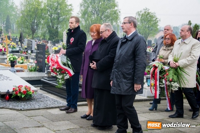 Zdjęcie w galerii na portalu naszwodzislaw.com: Święto Flagi, 96. rocznica wybuchu III Powstania Śląskiego, rocznica uchwalenia Konstytucji 3 Maja oraz Święto św. Floriana. Uroczystości w Rydułtowach wiadomości z regionu
