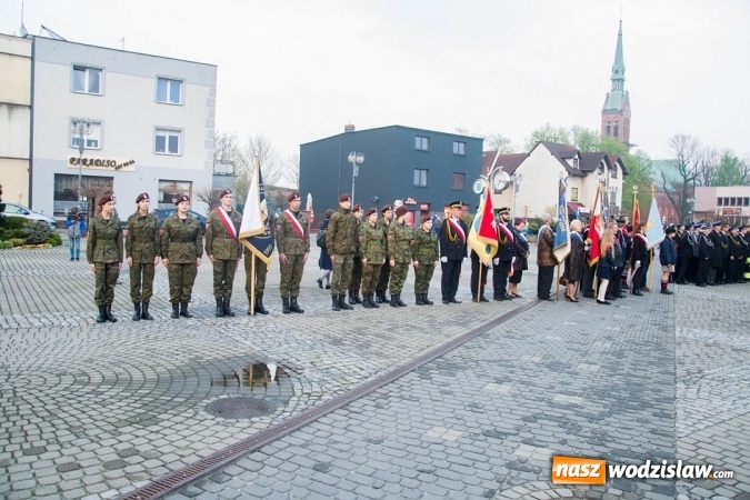 Zdjęcie w galerii na portalu naszwodzislaw.com: Święto Flagi, 96. rocznica wybuchu III Powstania Śląskiego, rocznica uchwalenia Konstytucji 3 Maja oraz Święto św. Floriana. Uroczystości w Rydułtowach wiadomości z regionu