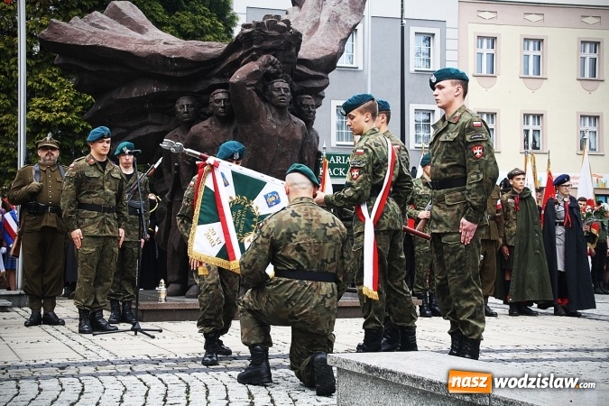 Zdjęcie w galerii na portalu naszwodzislaw.com: Święto Konstytucji 3 Maja. Obchody w Wodzisławiu Śląskim wiadomości z regionu