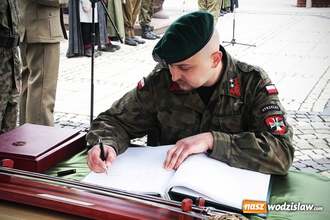 Zdjęcie w galerii na portalu naszwodzislaw.com: Święto Konstytucji 3 Maja. Obchody w Wodzisławiu Śląskim wiadomości z regionu