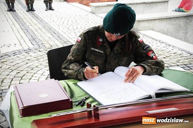 Zdjęcie w galerii na portalu naszwodzislaw.com: Święto Konstytucji 3 Maja. Obchody w Wodzisławiu Śląskim wiadomości z regionu
