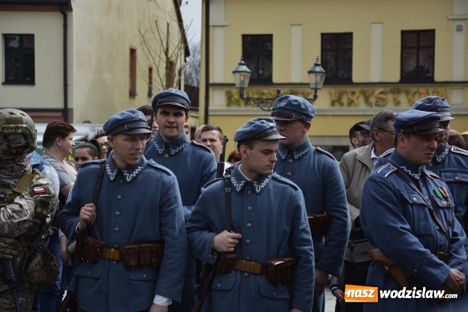 Zdjęcie w galerii na portalu naszwodzislaw.com: 7. Piknik Historyczno-Militarny. FOTORELACJA wiadomości z regionu