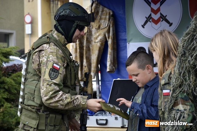 Zdjęcie w galerii na portalu naszwodzislaw.com: 7. Piknik Historyczno-Militarny. FOTORELACJA wiadomości z regionu