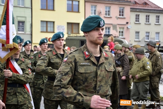 Zdjęcie w galerii na portalu naszwodzislaw.com: 7. Piknik Historyczno-Militarny. FOTORELACJA wiadomości z regionu