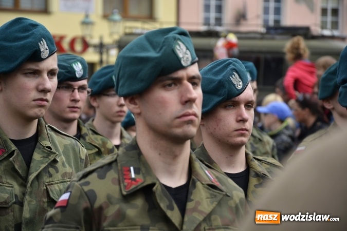 Zdjęcie w galerii na portalu naszwodzislaw.com: 7. Piknik Historyczno-Militarny. FOTORELACJA wiadomości z regionu