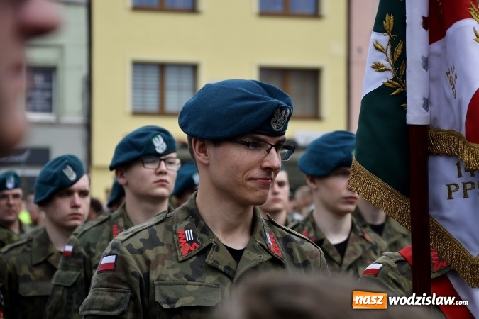 Zdjęcie w galerii na portalu naszwodzislaw.com: 7. Piknik Historyczno-Militarny. FOTORELACJA wiadomości z regionu
