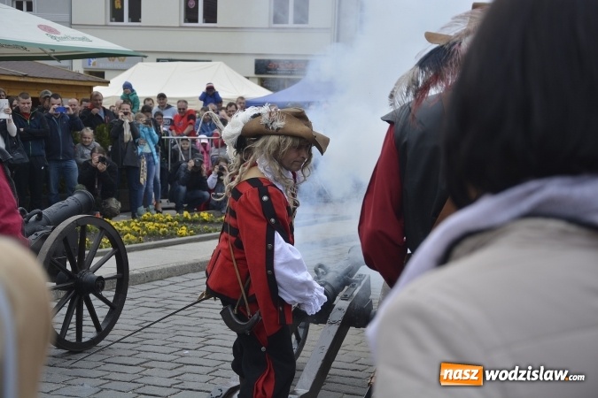 Zdjęcie w galerii na portalu naszwodzislaw.com: 7. Piknik Historyczno-Militarny. FOTORELACJA wiadomości z regionu
