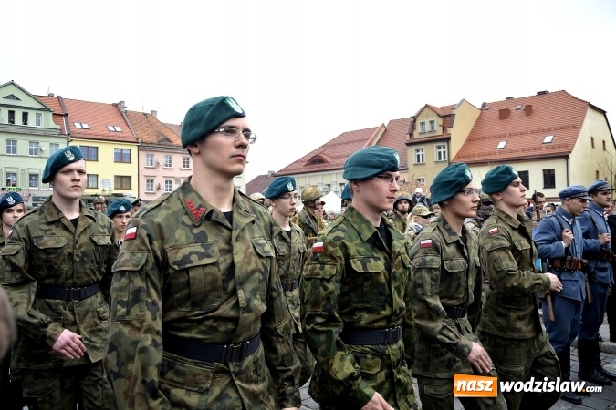 Zdjęcie w galerii na portalu naszwodzislaw.com: 7. Piknik Historyczno-Militarny. FOTORELACJA wiadomości z regionu