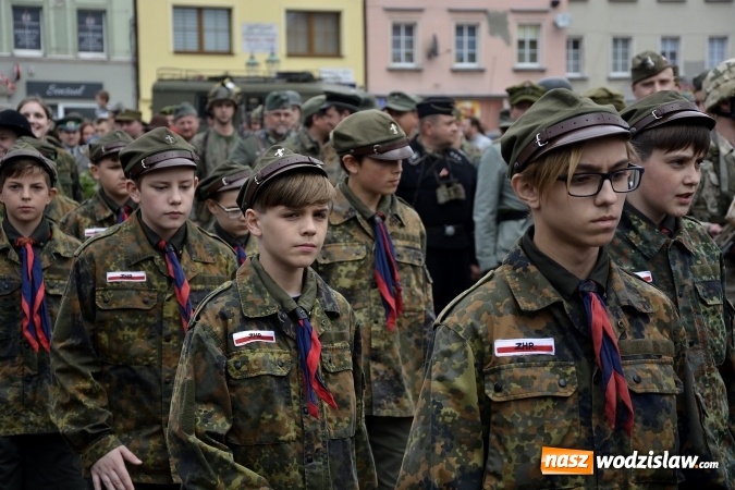 Zdjęcie w galerii na portalu naszwodzislaw.com: 7. Piknik Historyczno-Militarny. FOTORELACJA wiadomości z regionu
