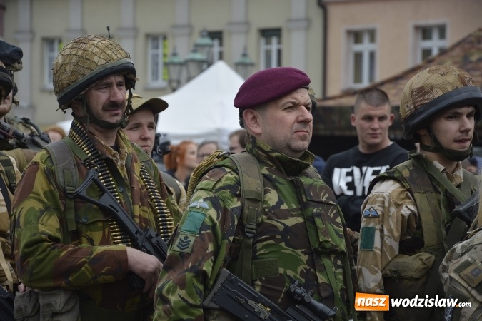 Zdjęcie w galerii na portalu naszwodzislaw.com: 7. Piknik Historyczno-Militarny. FOTORELACJA wiadomości z regionu