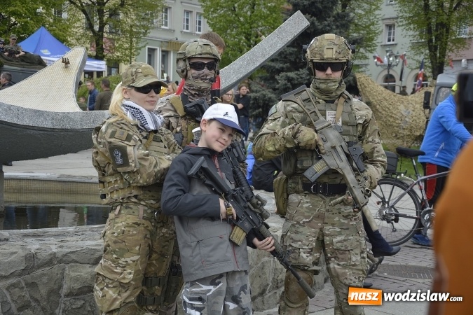 Zdjęcie w galerii na portalu naszwodzislaw.com: 7. Piknik Historyczno-Militarny. FOTORELACJA wiadomości z regionu