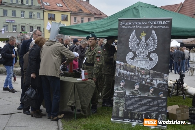 Zdjęcie w galerii na portalu naszwodzislaw.com: 7. Piknik Historyczno-Militarny. FOTORELACJA wiadomości z regionu