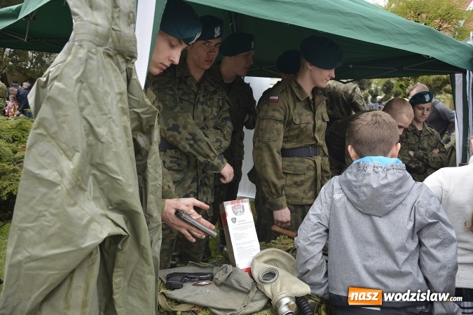 Zdjęcie w galerii na portalu naszwodzislaw.com: 7. Piknik Historyczno-Militarny. FOTORELACJA wiadomości z regionu