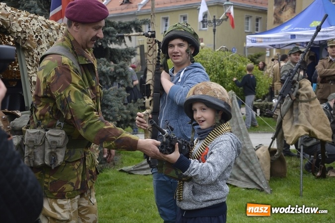 Zdjęcie w galerii na portalu naszwodzislaw.com: 7. Piknik Historyczno-Militarny. FOTORELACJA wiadomości z regionu