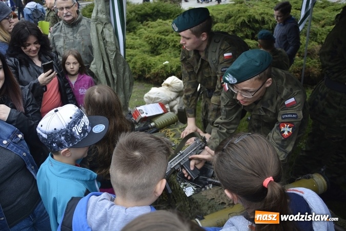 Zdjęcie w galerii na portalu naszwodzislaw.com: 7. Piknik Historyczno-Militarny. FOTORELACJA wiadomości z regionu