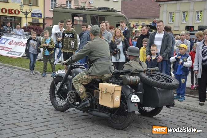 Zdjęcie w galerii na portalu naszwodzislaw.com: 7. Piknik Historyczno-Militarny. FOTORELACJA wiadomości z regionu