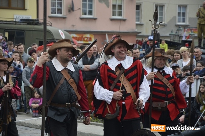 Zdjęcie w galerii na portalu naszwodzislaw.com: 7. Piknik Historyczno-Militarny. FOTORELACJA wiadomości z regionu